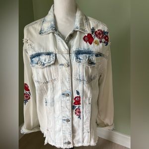 Hollister Destroyed Floral Embroidered Jean Jacket White Washed with Blue Size M